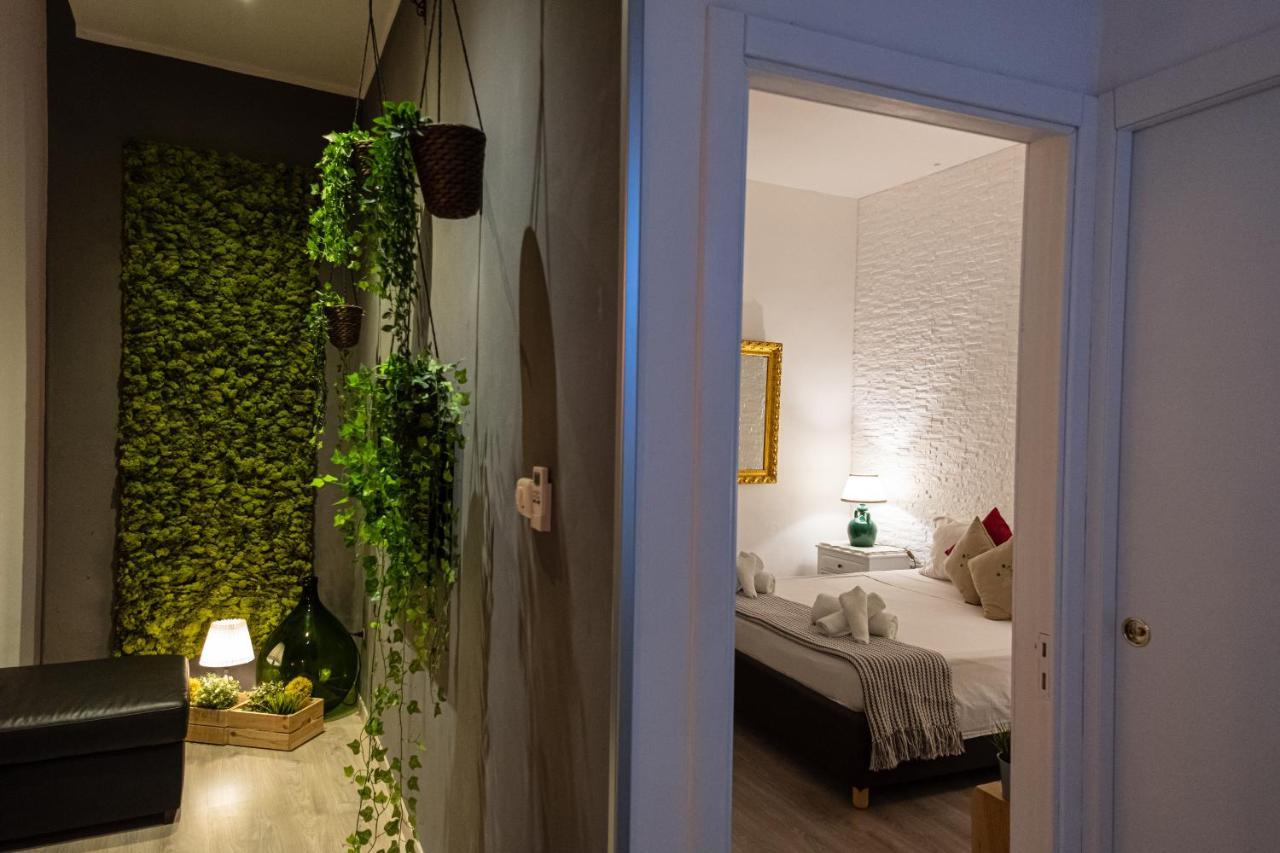 Il Giardino Di Sybar Leilighet Lecce Eksteriør bilde