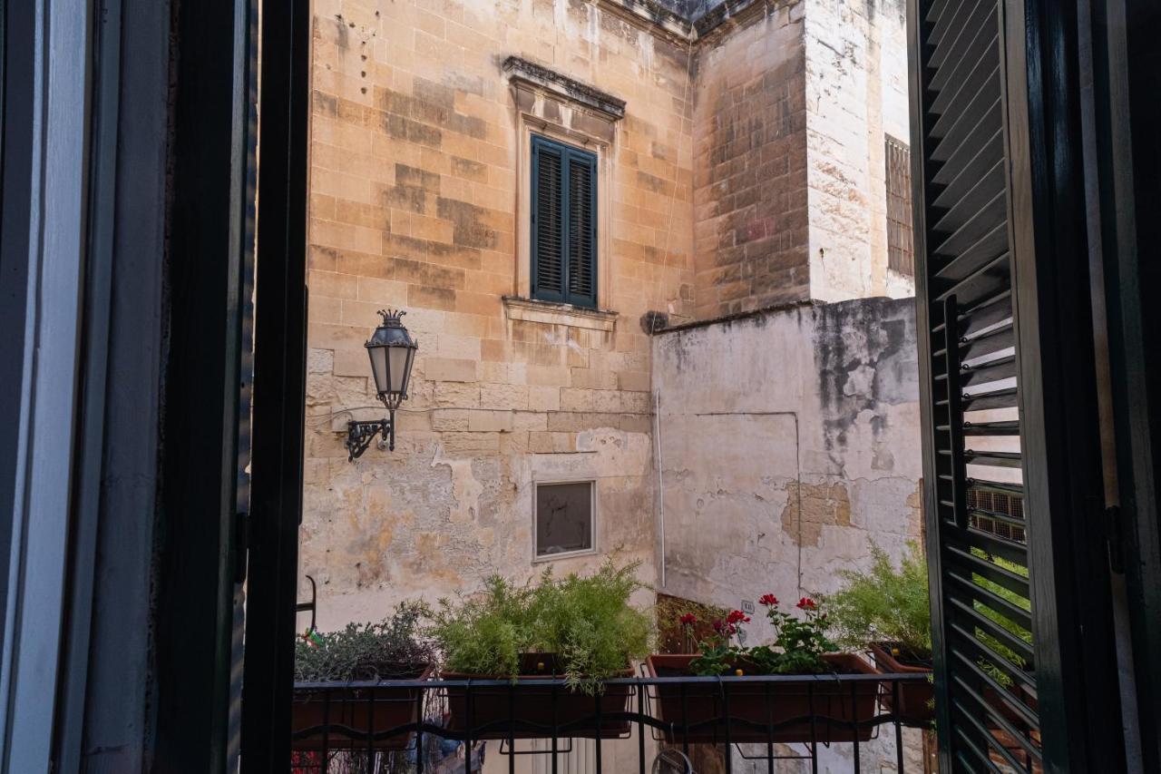 Il Giardino Di Sybar Leilighet Lecce Eksteriør bilde